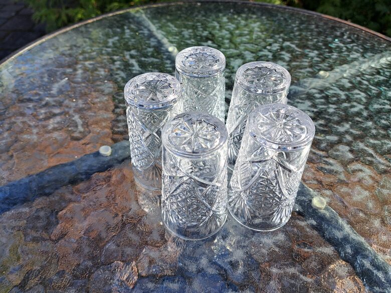 Kristāla glāžu 100ml komplekts, 5 personām, rokas gravēšana un ķīmiskā pulēšana. Tilpums 100ml (Kristāls gl 93)