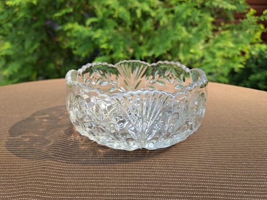 Mazā caurspīdīga saldumu bļodiņa "Rīga" D=12cm, h=5,5cm, Iļģuciema SF (Stikls sk 274)