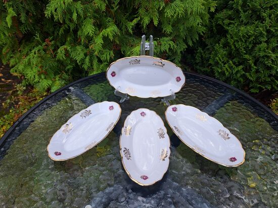 Mazo gareno šķīvju (porcijas) komplekts 4 personām, Bordo puķes, zelts (Korosten 70)