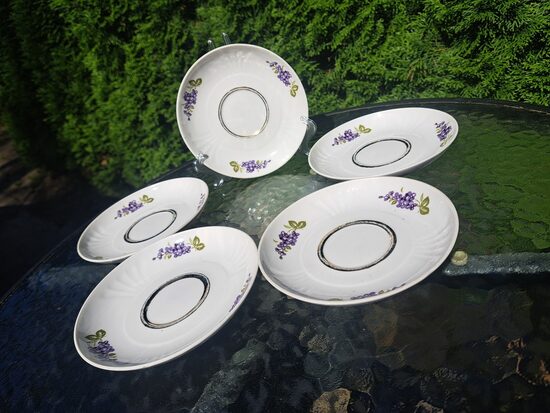 Apakštases, tējas servīze "Māra" ar ceriņiem un zeltu, RPR. Zelta nobružājumi (Māra tējas 231)