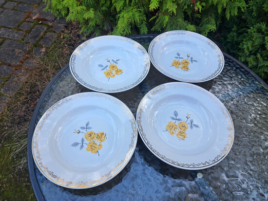 Zupas šķīvji (pusporcija) d=20cm ar dzeltenām rozītēm un zelta rakstu, pusdienu servīze "Spīdola", PFF (Spīdola 149)