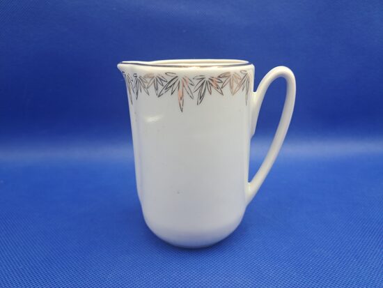 Krējuma kanniņa, kafijas servīze "Saulīte" balta ar zelta puszvaigznēm, PFF (Saulīte 42)