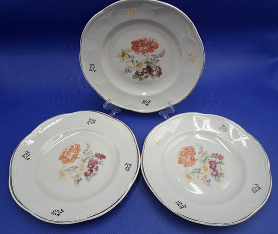 Šķīvji maizes d=17cm ar zeltu un meisena pušķi ar oranžu peoniju, pusdienu servīze ROKOKO, PFF (Rokoko 200)