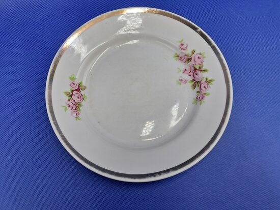 Šķīvis maizes, diam.17cm, pusdienu servīze "Aija-2" ar rozā rozītēm un platu zelta apvilkumu gar malu, RPR (Aija-2 pus 100)