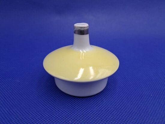 Vāciņš tējkannas, gaiši dzeltens tonis, servīze Rīga (Rīga-60 122)