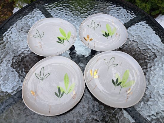 Kūku šķīvji ar zaļām lapām un zeltu, kafijas servīze "Stella", PFF (Stella 94)