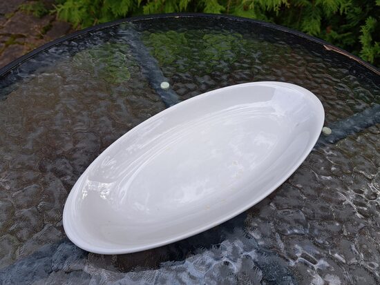 Garenais šķīvis pilnīgi balts L=28,5cm, w=13cm, pusdienu servīze "Spīdola", PFF (Spīdola 143)