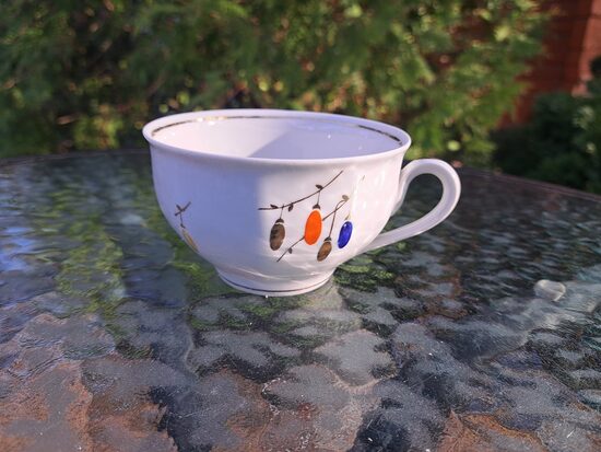 Krūzīte "Rubenss" ar krāsainām skarām, zelta zeriem un zeltu, PFF (Rubenss 124)