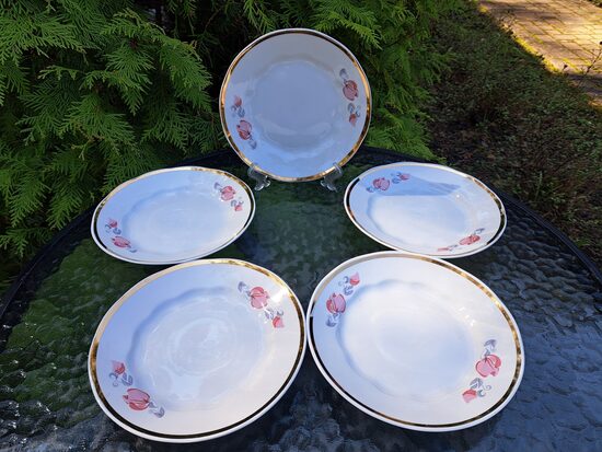 Kūku šķīvis d=17,5cm, tējas servīze "Ārija" ar puķuzirņiem (2 puķes) un platu zelta malu, RPR (Ārija tējas 208)