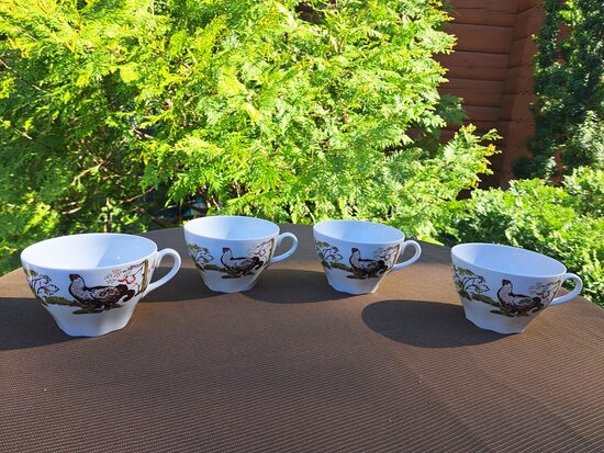 Krūzīte ar medību motīviem bez zelta, tējas servīze "Ārija", RPR (Ārija tējas 103)