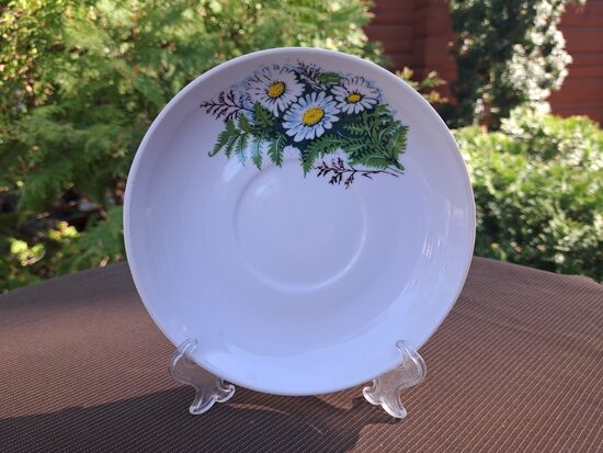 Lielā apakštase ar Jāņu pušķi bez apvilkuma, Jesens. Diametrs 15,7cm (Buljona 187)