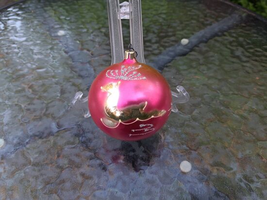 Bumba dzelteni-rozā ar stirnu un sudraba dekoru. Aerografija (Egle bumba 48)