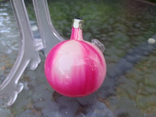 Rozā/balta melanža bumba, krāsas pārklājums, d=5,2cm (Egle bumba 55)