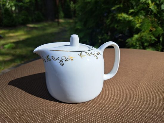 Neparastas formas tējkanniņa stiprumam, PFF . Tilpums ir 350ml (Citi 371)