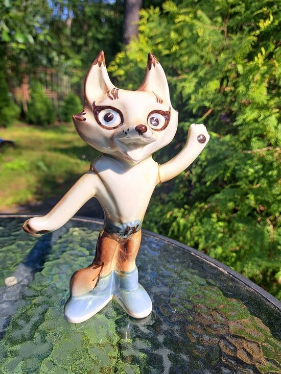 Lapsēns, Permas izolatoru rūpnīca. 1989.gads. Izmēri: 14cmx7cm, h=20,5cm (Figur citi 57)