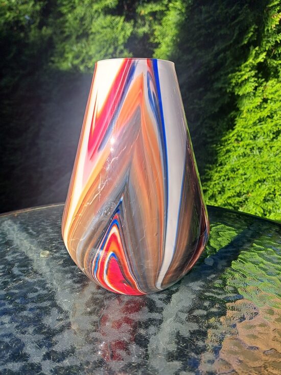 Ļoti skaista raiba stikla vāze "Uran", ražotājs "Latvijas stikls", Komunārs (Stikla vāze 165)