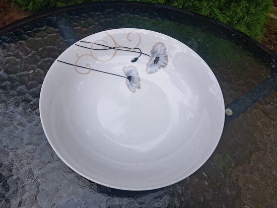 Bļodiņa porcelāna ar pelēkām puķēm, d=20cm, dziļums 5cm (Citi rpt 332)