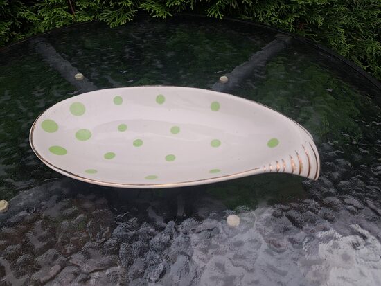 Lielā zivtiņa no ikru komplekta ar zaļam pumpiņam un zeltu, RPF (Citi 379)