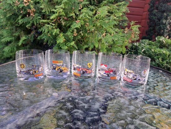 Zemo sulas glāžu komplekts 5 personām ar retro automašīnām bez zelta, tilpiums 175ml, Čehija (Stikla gl 325)