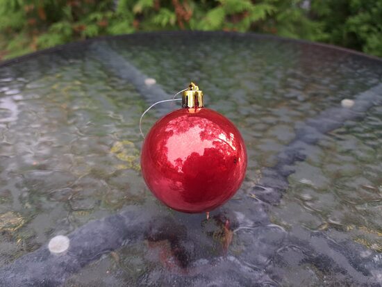 Sarkana bumba plastika, d=5cm (Egle bumba 74)