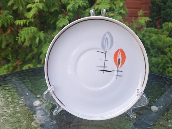 Apakštase, servīze "Jūrmala" ar oranžām un pelēkām puķēm un zeltu, rokas gleznojums, PFF (Jūrmala 32)