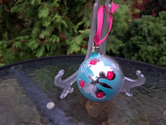 Bumba sudraba ar taureni, d=6,5cm (Egle bumba 91)