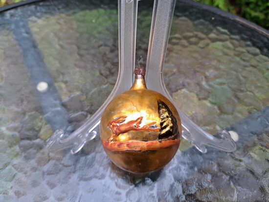 Vintāža zeltaina bumba ar izliektu brūnu zaķi (Egle dzivn 22)