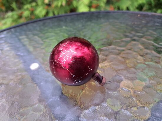 Bordo bumba bez zīmejuma. Diametrs - 4,5cm (Egle bumba 106)