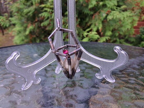 Mazā laterna no stikla tūbiņām. Izmēri 9cmx4,5cm (Egle perlītes 09)