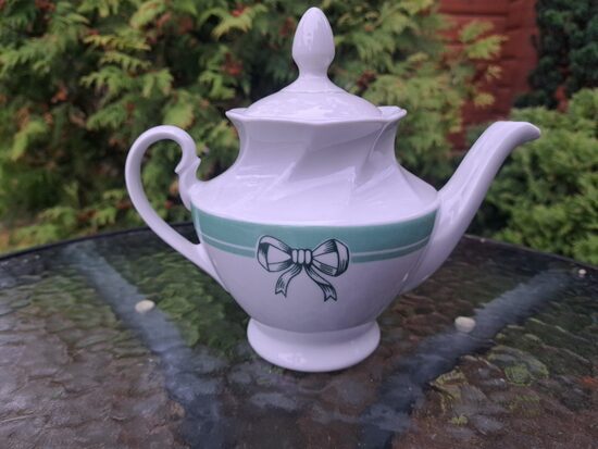 Tējkanna, tējas servīze "Viktorija" ar zaļām bantītēm, RPR (Viktorija t 226)