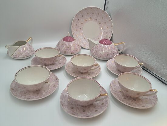 Reti sastopama, pilna un koša rozā miķelīšu "Sakta" ar timši rozā un zelta apvilkumu, RPF (Sakta 62)