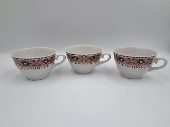 Krūzītes, tējas servīze "Viktorija" ar reti sastopamu kafijas krāsas un brūnu dekolu, RPR (Viktorija t 228)