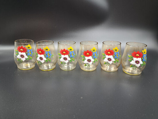 Glāzīšu 75ml ar puķu dekolu un viegli lustrētu virsmu komplekts 6 personām (Stikla gl 373)