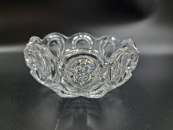 Mazā presēta krisātla konfekšu bļodiņa, d=11,5cm, h=5,5cm (Kristāls sk 78)