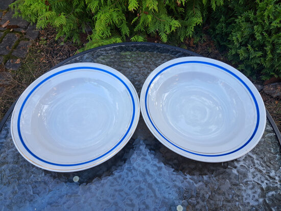 Zupas šķīvji d=24cm no ļoti retas pusdienu servīzes "Vārpa", balti ar zilu svītru (gleznojums) un zeltu, RPF (Vārpa 31)