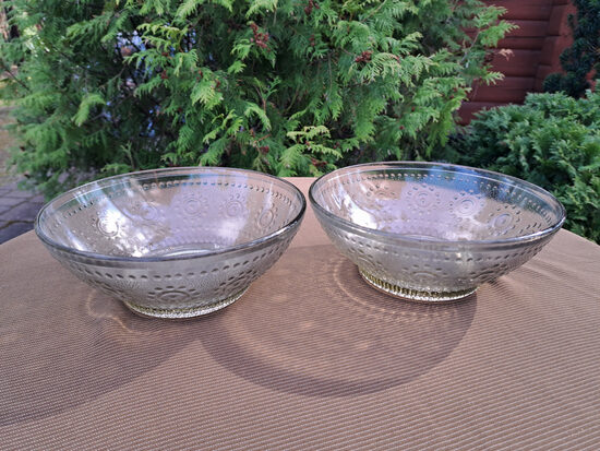 Dūmkaina presēta stikla bļoda ar interesantu rakstu, d=19cm, h=7cm (Stikls sk 340)