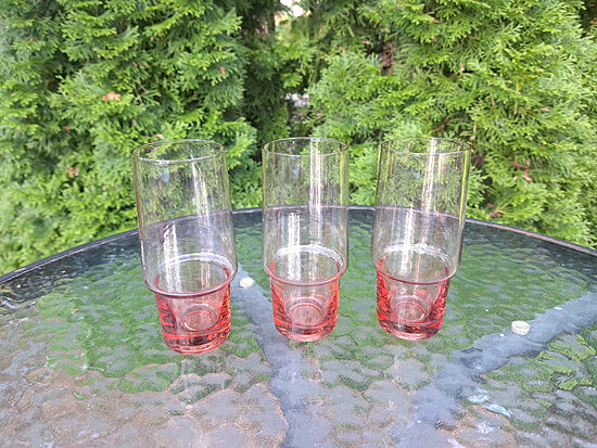 Maqigi rozā stikla sulas glāzes, tilp.200ml, Latvijas stikls (Stikla gl 481)