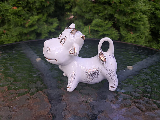 Figūriņa "Gotiņa", porcelāns ar zelta ar zelta apgleznojumu. Augsums 9cm (Figur citi 73)