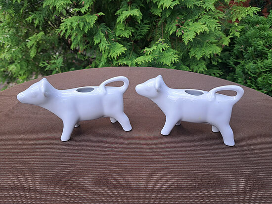 Jaukā piena/krējuma kaniņa-govs, porcelāns, 100ml, h=8,5cm (Figur citi 76)