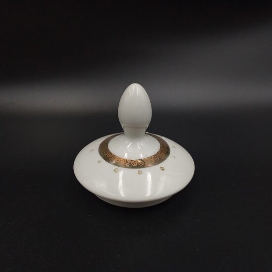 Vāciņš cukurtrauka, plānsienu tējas servīze "Diāna" balta ar zelta punktiņiem, RPR (Diāna 105)