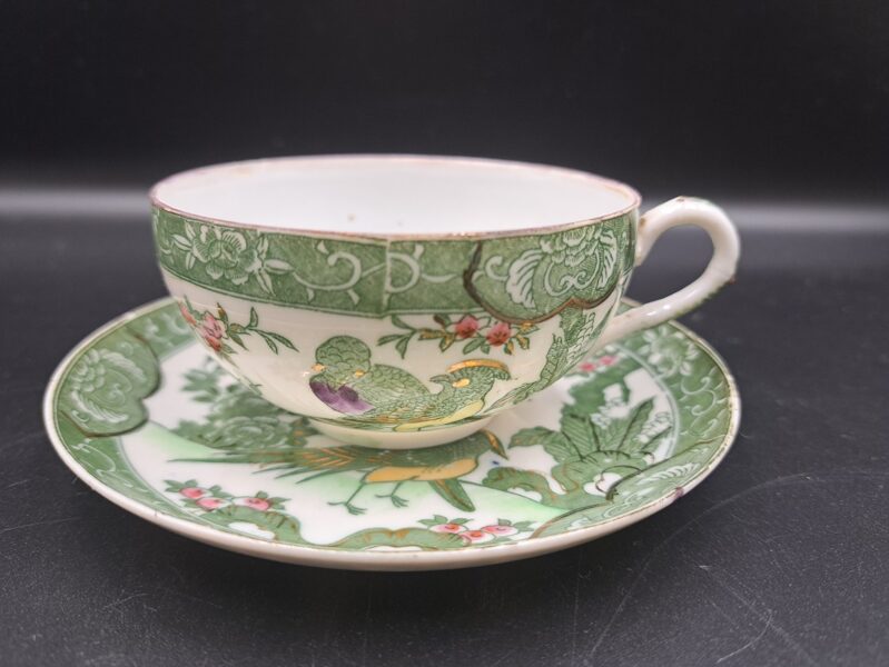 Antikvārs tējas pāris, ļoti plānsienu porcelāns, dekols un roku gleznojums, Japāna (Japāna 06)