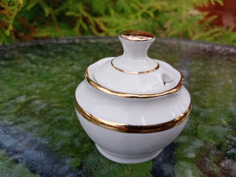 Sīnepju trauks Nr.2, pusdienu servīze "Ārija" balts ar zeltu (Ārija pusdienu 124)