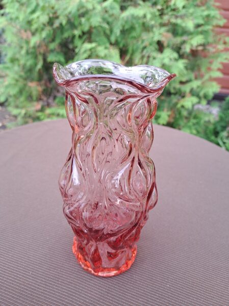 Skaista rozā stikla vāze, NEMAN (Baltkrievija) (Stikla vāze 80)