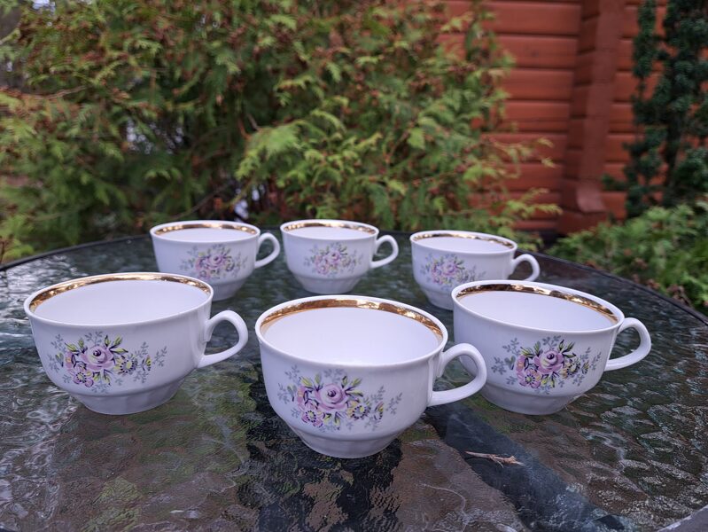 Kafijas krūzītes, Rīgas kafijas servīze "Māra" ar lillā puķītēm un zeltu (Māra kafijas 34)