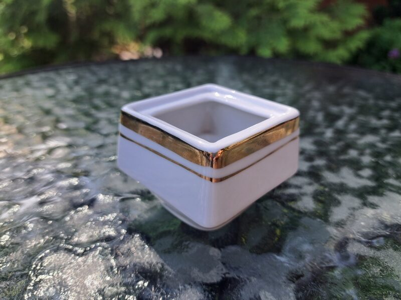 Sīnepju trauciņš bez vāciņa balts ar zeltu - garšvielu trauka daļa (Citi pusd 242)