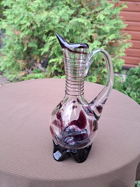 Interesanta karafe, biezs pūsts stikls ar bordo stikla elementiem, Krasnij Maj stikla rupnīca, PSRS (Citi st 134)