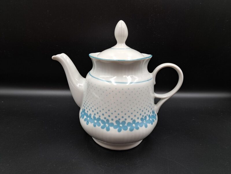 Tējkanna mazā ar vāciņu. plānsienu tējas servīze "Diāna" ar gaiši zilām puķītem un punktiņiem, bez zelta, RPR (Diāna 66)