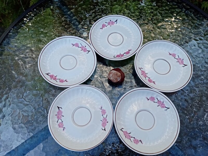 Apakštase no servīzes "Rīga", 80.-ie gadi, ar sakuru un lustru (bez zelta) (Rīga 80 41)