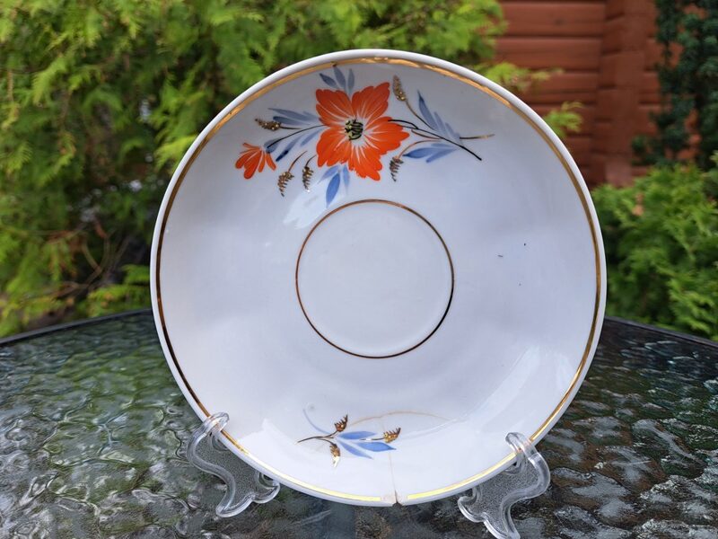 Apakštase, brīnišķīgi skaista tējas servīze "Rubenss" ar ugunspuķi un zeltu,  robs un plaisa, PFF (Rubenss 103)