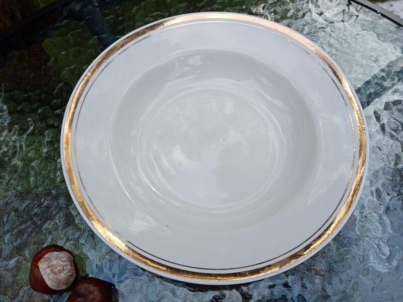 Šķīvis zupas balts ar zeltu, pusdienu servīze "Spīdola" (Spīdola 15)